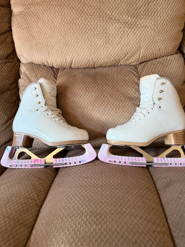 Jackson Flex figure skates size 3.5 W (Used)