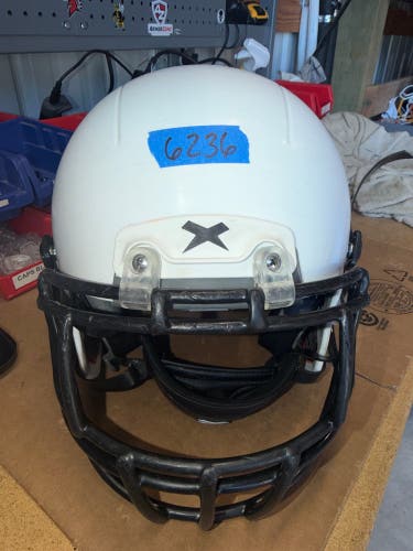 USED XENITH X2E+ ADULT FOOTBALL HELMET - XL - WHITE