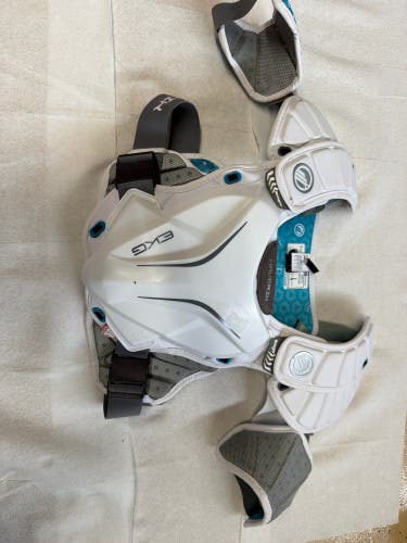 Small Youth Maverik Shift Shoulder Pads (Used)