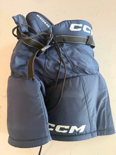 Youth Medium CCM HPNEXT23 Hockey Pants (Used)