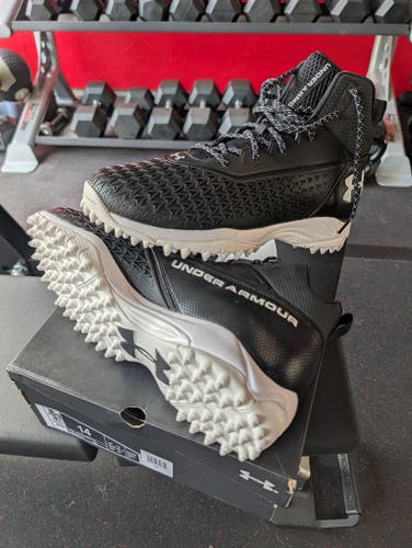 M 16 (W 17) Under Armour Spine Hammer ATV 20 - Black/White (New)