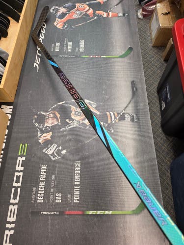 P92M | 82 Flex NEW! Senior Bauer Twitch Right Handed Hockey Stick Pro Stock (New)