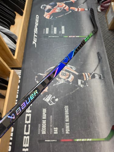 P28 | 77 Flex NEW! Senior Bauer Proto2 Left Hand Hockey Stick Pro Stock (New)