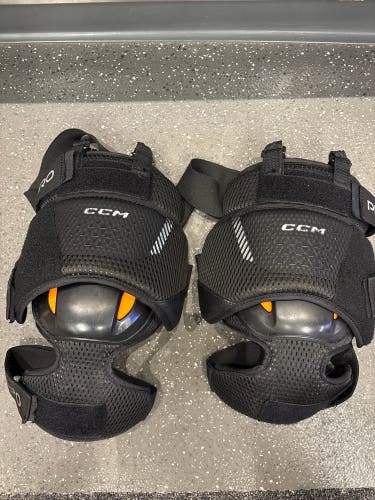 CCM KP Pro Knee Pads