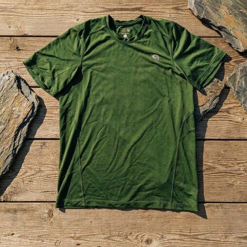 Flawed Mountain Hardwear Mens S Olive Green Athletic Shirt Distressed Gorpcore