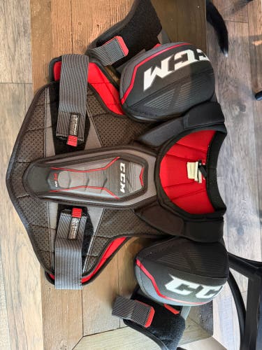 Men's Medium Senior CCM JetSpeed FT370 Shoulder Pads (Used)