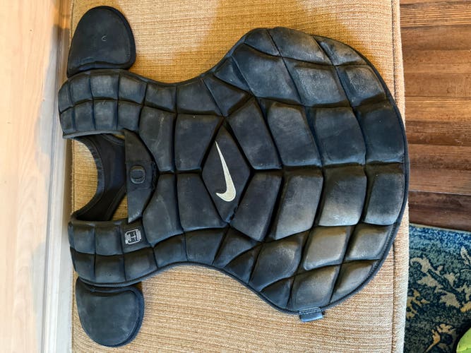 Nike Diamond Elite Catcher's Chest Protector (Used) university of Oregon