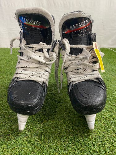 Bauer Vapor FLY30 (2025 Model) - Junior
