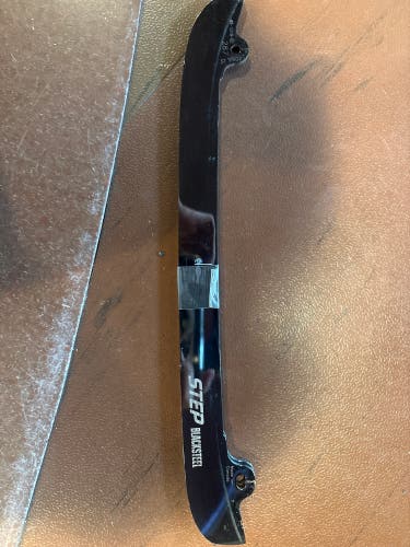 CCM Black Step Steel 287 mm (Used)