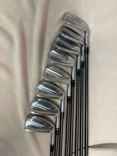 Men's TaylorMade P-790 Right Handed Iron Set Stiff Flex Graphite Shaft 8 Pieces (Used)