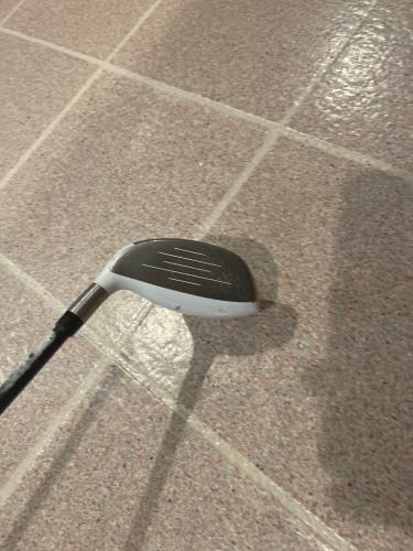 Women's TaylorMade RBZ Right Handed Hybrid Ladies Flex 5H Graphite Shaft (Used)