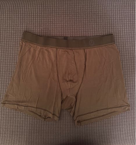 Green Large/Extra Large Adult Unisex Lululemon Compression (Used)