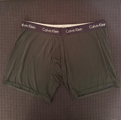 Calvin Klein Gray Large/Extra Large Adult Unisex Compression (Used)