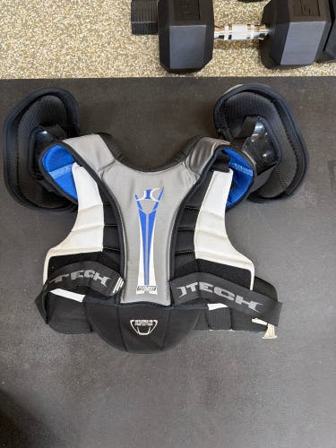 Men's Large Senior Itech 255TL Shoulder Pads (Used)