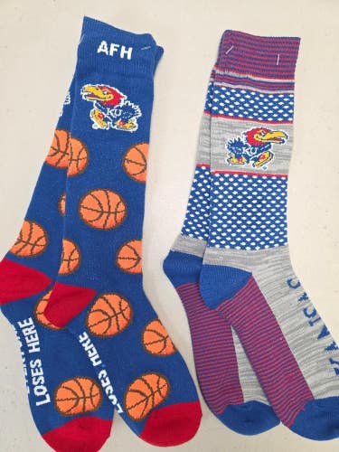 ST10 Mens NCAA KANSAS JAYHAWKS Crew Socks Lot of 2 Pair LARGE New