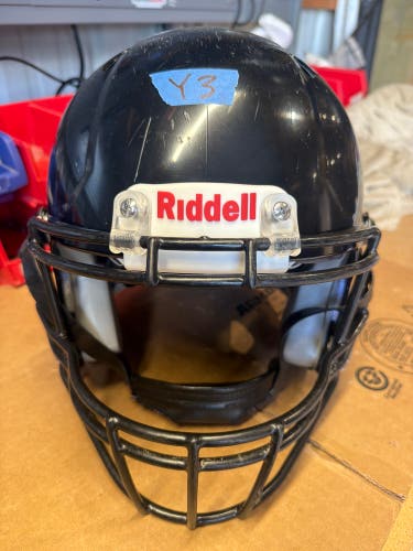 USED RIDDELL SPEED ICON YOUTH HELMET - MEDIUM - BLACK