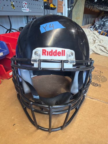 USED RIDDELL SPEED ICON YOUTH HELMET - MEDIUM - BLACK