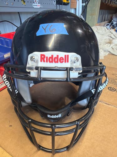 USED RIDDELL SPEED ICON YOUTH HELMET - LARGE - BLACK
