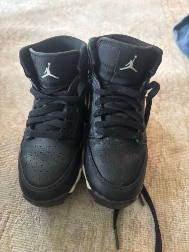 Men's 1Y (Big Kids / Youth) Air Jordan High Top (Used)