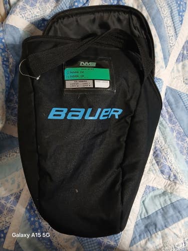 Senior Large Bauer NME 9 Goalie Mask (Used)