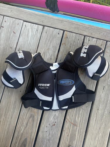 Women's Medium Senior Itech Shoulder Pads (Used)