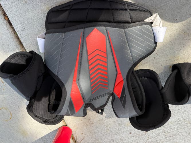 Men's Large Youth Bauer Lil Sport Shoulder Pads (Used)
