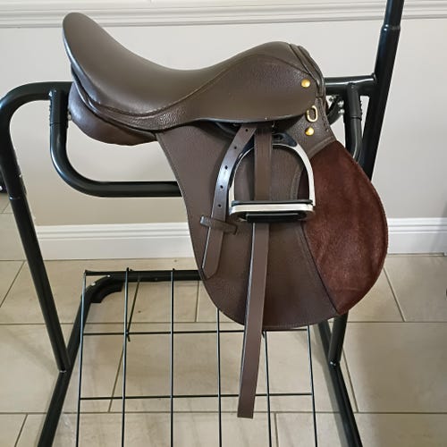 17" Regent Saddlery All Purpose English Saddle Package – Medium Tree – Excellent Condition