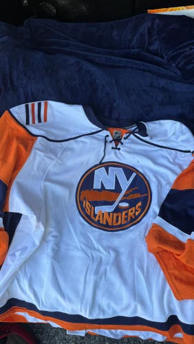 New York Islanders Reebok Away Jersey (Used)