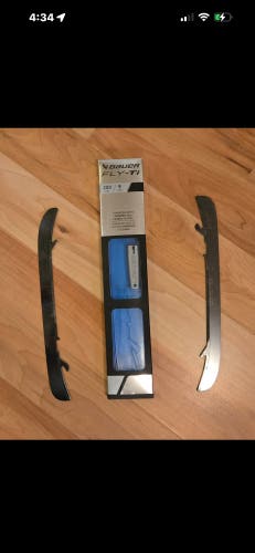 Bauer Fly-Ti 280 mm (lightly used)