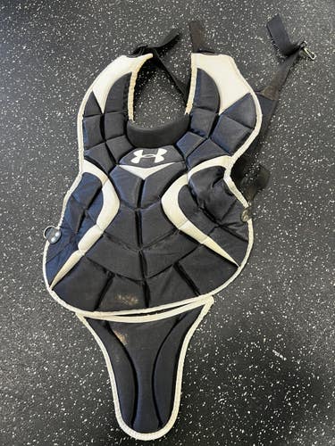 Used Under Armour UACP2-SRVS Catchers Chest Protector Black Adult 11849-S000044707