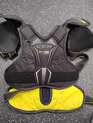 Used CCM TACKS VECTOR PRO Junior Shoulder Pads SM 11849-S000044692