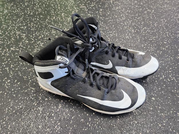 Used Nike HUARACHE LAX Cleats Mens Black And White Senior 9 11849-S000044689