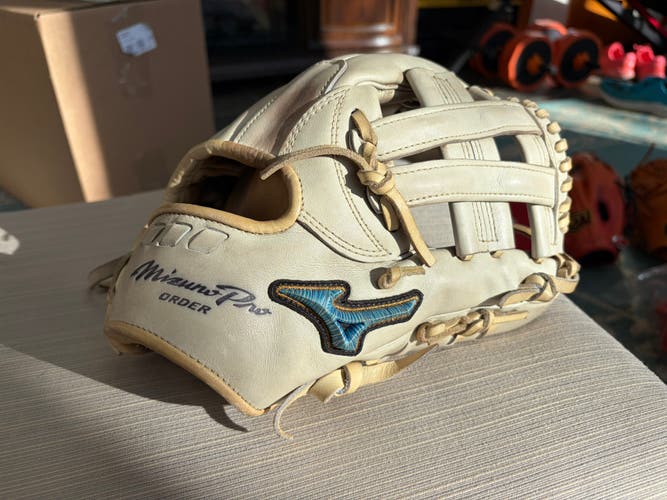 Mizuno Pro RH Infield Baseball Glove 11.75" (Used)