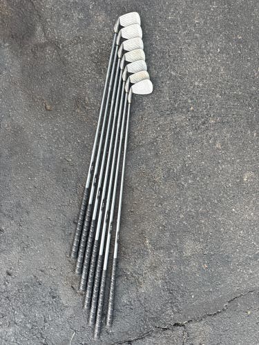 King Cobra Right Handed Iron Set Graphite Shaft (Used)
