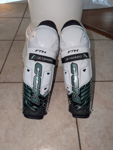 Junior CCM JetSpeed FTW 10" Shin Pads (New)