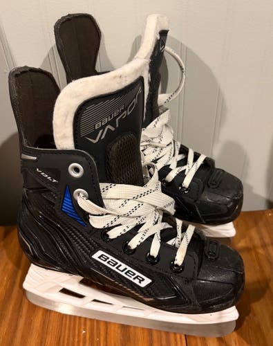 Bauer Vapor VOLT Hockey Skates 12 (Used)