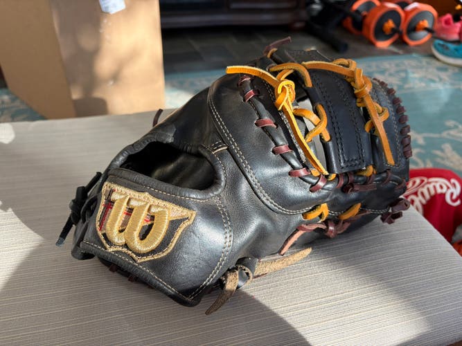 Wilson Staff RH First Base Baseball Glove 12" (Used)
