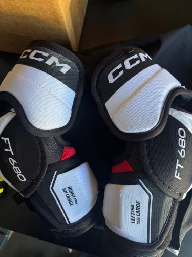 Senior Large CCM JetSpeed FT680 Elbow Pads