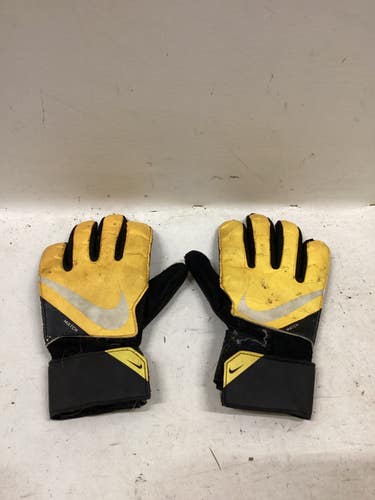 Used Nike MATCH Soccer Goalie Gloves Black And Yellow 8 11725-S000508259
