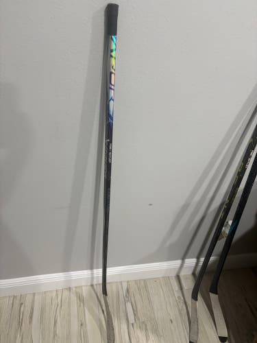 Junior Bauer Vapor Flylite Left Hand Hockey Stick P28 40 Flex (Used)