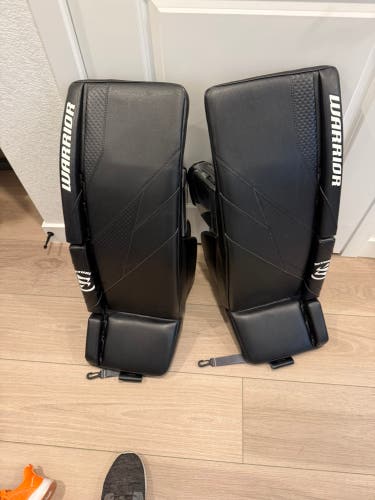 32" Warrior Ritual G7 Goalie Leg Pads (Used)