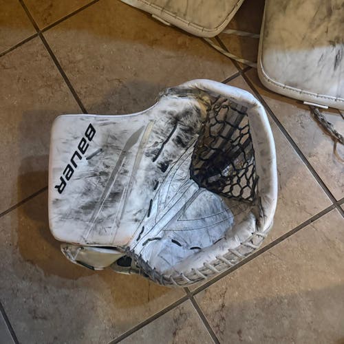 36" Bauer Vapor Hyperlite 2 Goalie Leg Pads (Used)