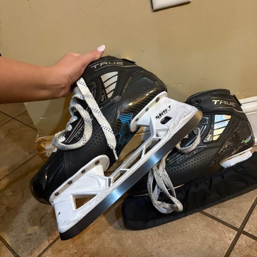 2024 True Catalyst 9x4 Hockey Skates 10 (Used)
