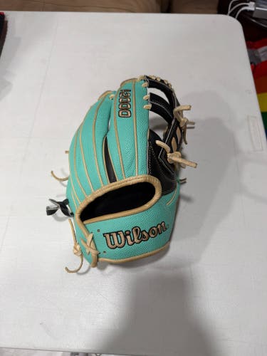 2025 Wilson A2000 RH Infield Baseball Glove 11.5" (New)