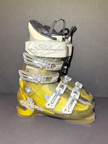 Mondo 23 & 23.5 Women's Salomon Scarlet Ski Boots (Used)