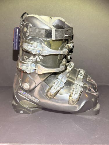 Mondo 24 & 24.5 Men's Atomic c:11 Ski Boots (Used)