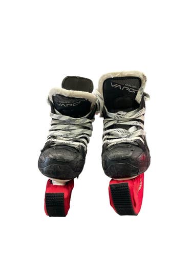 Used Bauer VAPOR Youth Hockey Skate Youth 13.0 11859-S000033841