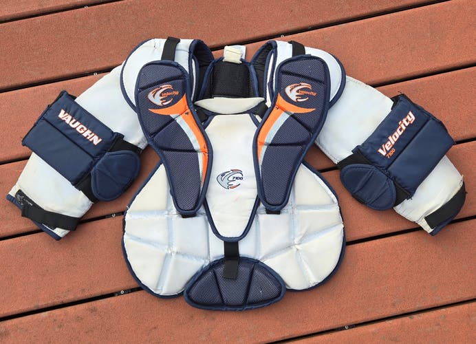 Small / Medium Vaughn Velocity 7100 Goalie Chest Protector (Used)