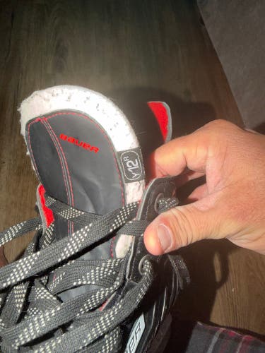 Red 2015 Bauer Vapor X200 Hockey Skates Regular Width Size 1 (Used)