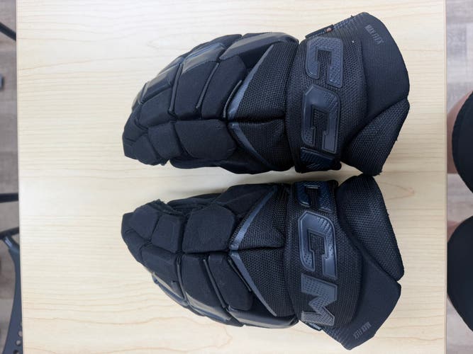 CCM JetSpeed FT8 Pro Gloves 13" (Used)
